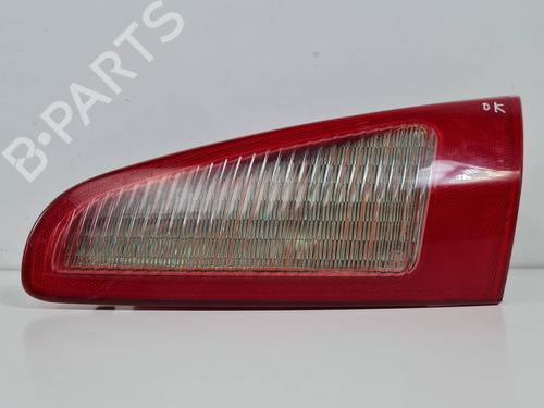 Højre baglygte bagklap Højre baglygte bagklap ALFA ROMEO 147 (937_) 1.6 16V T.SPARK ECO (937.AXA1A, 937.BXA1A) (105 hp) 34518325 34518325