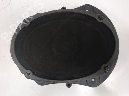 Used Radio Radio CHRYSLER 300C Touring (LX, LE) 3.0 CRD (218 hp) 8271688 8271688