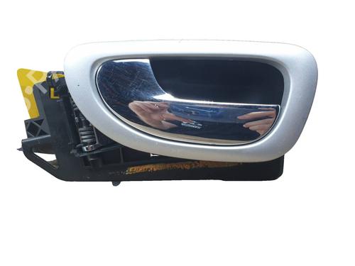 Used Front left interior door handle Front left interior door handle PEUGEOT 307 Break (3E) 1.6 HDi 110 (109 hp) 39745335 39745335