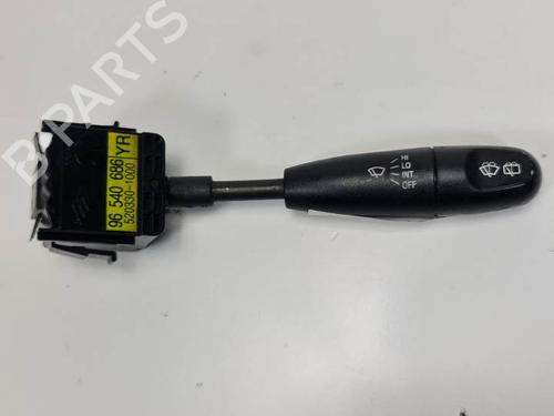 Used Steering column stalk CHEVROLET AVEO / KALOS Hatchback (T200) 1.4 16V (94 hp) 6855810