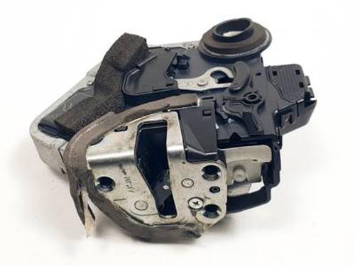 Venstre bak lås LEXUS IS II (_E2_) 220d (ALE20) (177 hp) 30870267