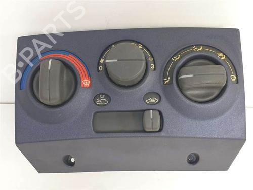 Used Climate control FIAT PUNTO (176_) 60 1.2 (176AP, 176AR, 176AQ, 176BB) (60 hp) 10632700