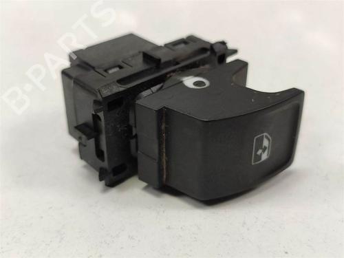 Used Right rear window switch Right rear window switch SEAT LEON (5F1) 1.4 TSI (150 hp) 9769491 9769491