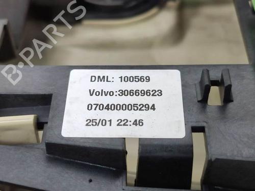 Interior roof light VOLVO XC90 I (275) D5 AWD | BP8269443I8 