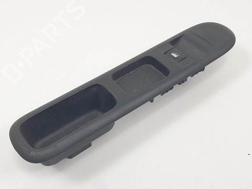 Used Right front window switch Right front window switch PEUGEOT 3008 II SUV (MC_, MR_, MJ_, M4_) [2016-2026] 13581282 13581282