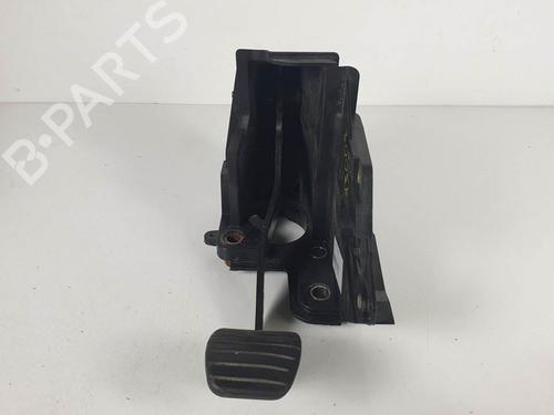 Used Break pedal Break pedal RENAULT MASTER III Van (FV) 2.3 dCi 125 RWD (FV0C, FV0D, FV0H, FV0J, FV0A, FV0K) (125 hp) 15843586 15843586