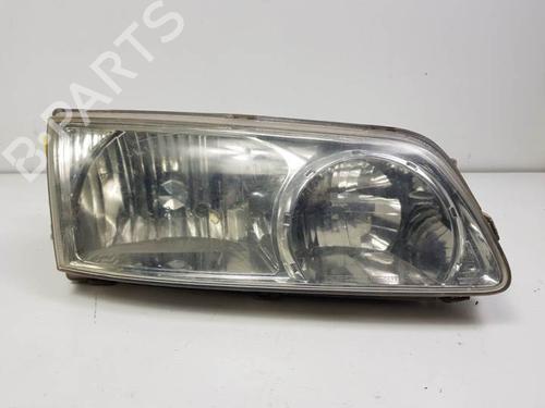 Used Right headlight HYUNDAI H-1 / STAREX Bus (A1) 2.5 TD 4WD (99 hp) 11734675