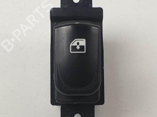 Used Right front window switch Right front window switch HYUNDAI i20 I (PB, PBT) 1.2 (78 hp) 25138316 25138316