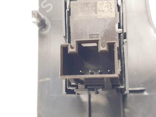 Right rear window switch SEAT ARONA (KJ7, KJP) 1.0 TSI | BP24990687I28  - Image 9