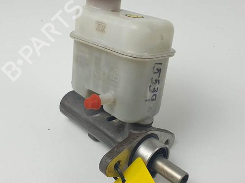 Used Brake master cylinder Brake master cylinder HYUNDAI SANTA FÉ II (CM) 2.2 CRDi 4x4 (155 hp) 24989730 24989730