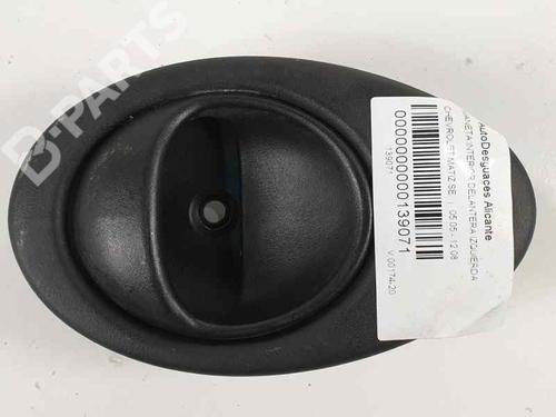 Venstre fortil invendig håndtag CHEVROLET MATIZ (M200, M250) 1.0 (67 hp) 6843315