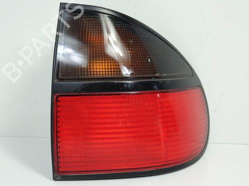 Used Right taillight Right taillight 6858129 6858129