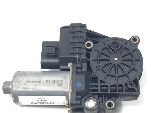 right-front-window-motor-audi-a4-b5-8d2-1994-1995-1996-1997-1998-1999-2000-2001-39745697 main image
