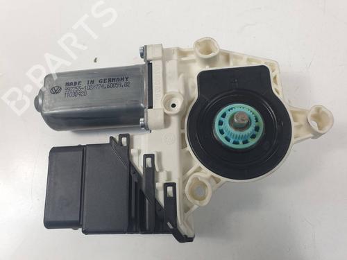 Left rear window motor VW GOLF VI (5K1) 1.4 TSI | BP30959335E23 - Image 2