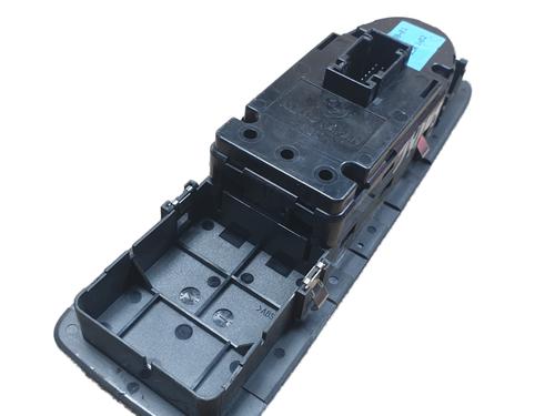Left front window switch BMW 1 (E81) 118 d | BP37237658I27 - Image 3