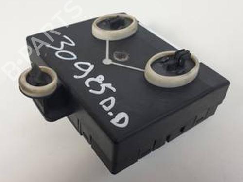 Used Electronic module AUDI A4 B8 (8K2) 2.0 TDI (143 hp) 30608484