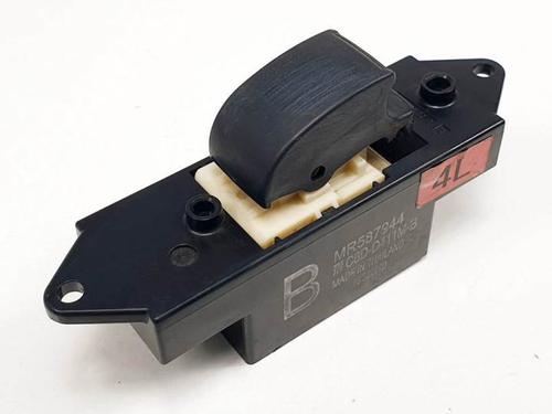 Used Right front window switch MITSUBISHI OUTLANDER II (CW_W) 2.2 DI-D 4WD (156 hp) 6891787