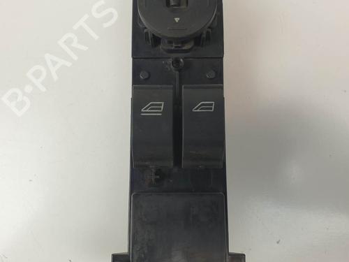 Used Left front window switch Left front window switch FORD FOCUS II (DA_, HCP, DP) 2.0 TDCi (136 hp) 25000056 25000056