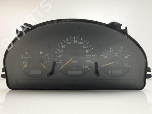 Used Instrument cluster MERCEDES-BENZ M-CLASS (W163) ML 270 CDI (163.113) (163 hp) 24914798