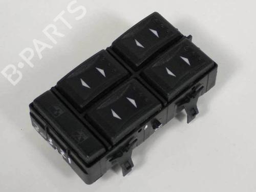 Used Left front window switch Left front window switch FORD MONDEO III (B5Y) 2.2 TDCi (155 hp) 7171726 7171726