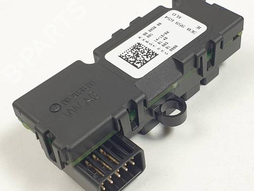 Used Electronic module VW PASSAT B6 Variant (3C5) 2.0 TDI (170 hp) 30049847