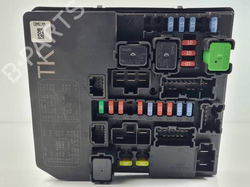Used Fuse box NISSAN JUKE (F15) 1.2 DIG-T (115 hp) 29321765
