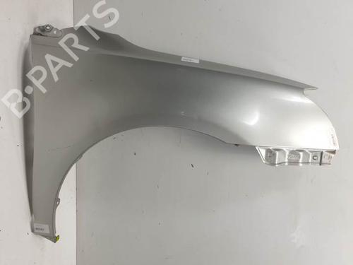 Used Right front fenders TOYOTA AVENSIS (_T25_) 2.2 D-4D (ADT251_, ADT251R) (150 hp) 24932808