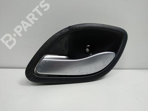 Used Front left interior door handle Front left interior door handle RENAULT LAGUNA II Grandtour (KG0/1_) 3.0 V6 24V (KG0D, KG01) (207 hp) 8930405 8930405