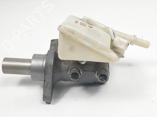 Used Brake master cylinder Brake master cylinder FORD KUGA II (DM2) 2.0 TDCi 4x4 (140 hp) 12377748 12377748