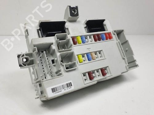 Used Fuse box Fuse box JEEP CHEROKEE (KL) 2.0 CRD 4x4 (170 hp) 12383733 12383733