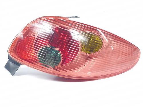 Right taillight PEUGEOT 206 Hatchback (2A/C) 1.6 16V | BP16090527C35 