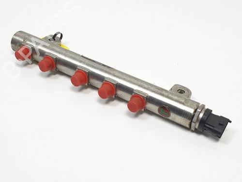 Used Injection rail Injection rail FIAT DOBLO MPV (119_, 223_) 1.9 JTD (105 hp) 15557401 15557401
