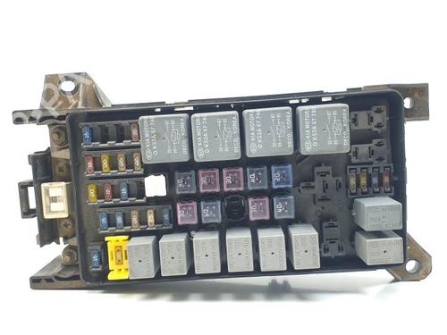 Used Fuse box KIA SORENTO I (JC) 2.5 CRDi 4WD (140 hp) 27888642