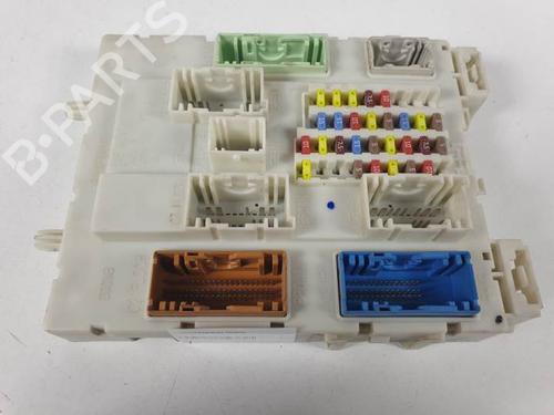 Used Fuse box FORD FOCUS III Turnier 1.6 TDCi (95 hp) 15826762