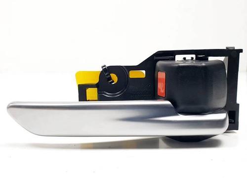 rear-right-interior-door-handle-toyota-corolla-hatchback-_e21_-_ea1_-_eh1_-2018-25403726 main image