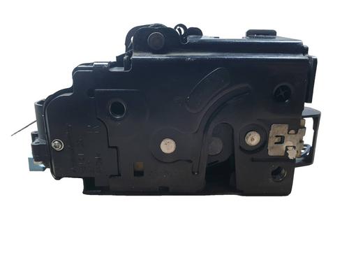 Front right lock VW GOLF V Variant (1K5) 2.0 TDI 16V | BP38979955C97 - Image 2