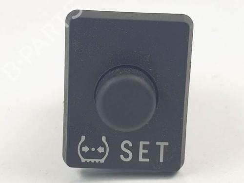 Used Switch Switch TOYOTA RAV 4 IV (_A4_) 2.5 Hybrid (AVA42_) (197 hp) 25143936 25143936