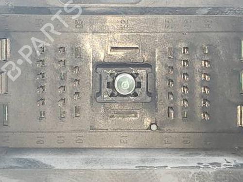 Fuse box OPEL MOKKA / MOKKA X (J13) 1.6 CDTI (_76) | BP30844131E1