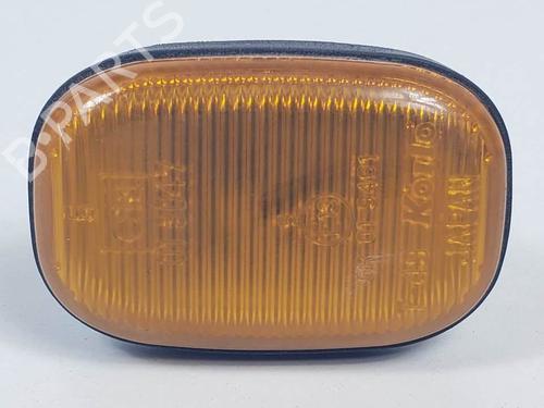 Used Right side indicator Right side indicator 25285949 25285949