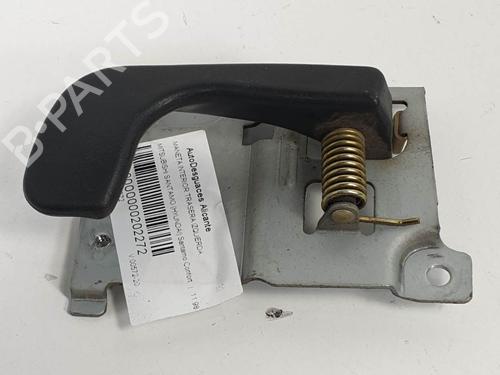 Used Rear left interior door handle Rear left interior door handle HYUNDAI SANTAMO 2.0 (105 hp) 6853560 6853560