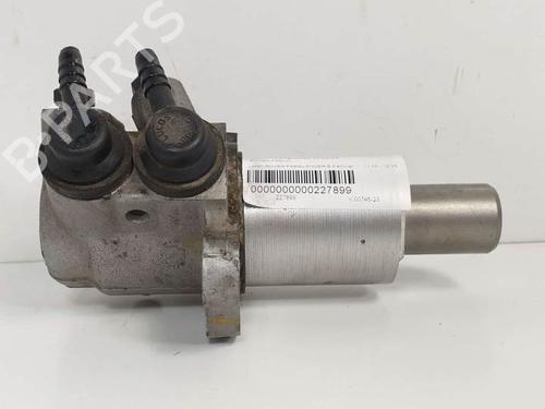 Brake master cylinder LAND ROVER FREELANDER I (L314) 2.0 Td4 4x4 | BP6857517M77 