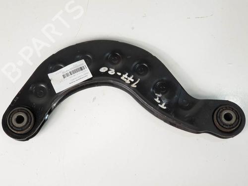 Venstre bagtil bærearm Venstre bagtil bærearm FORD FOCUS III 1.6 Ti (125 hp) 13953052 13953052