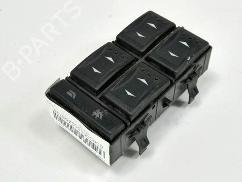 Used Left front window switch FORD MONDEO III Saloon (B4Y) 2.0 16V (146 hp) 8342061
