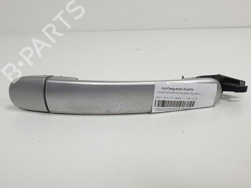 Used Rear left exterior door handle SEAT LEON (1M1) 1.6 16 V (105 hp) 6855560