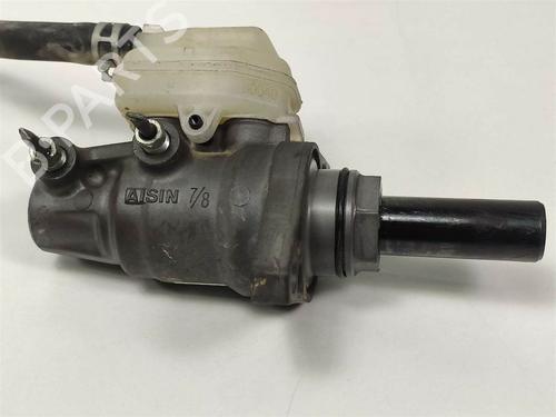 Used Brake master cylinder Brake master cylinder LEXUS RX (_U3_) 300 (MCU35_, MCU35R) (204 hp) 9673453 9673453