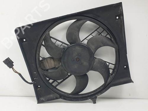 radiator-fan-bmw-3-compact-e46-320-td-69226701-0130303933-1137328080-2001-2002-2003-2004-2005-16774544 main image