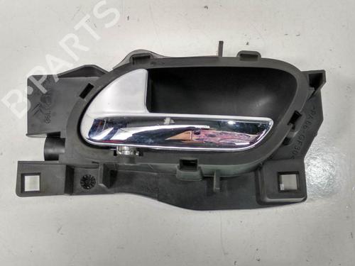 Used Front right interior door handle Front right interior door handle PEUGEOT 407 (6D_) 2.2 HDi 170 (6D4HTH) (170 hp) 8521748 8521748