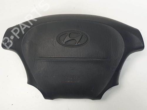 Used Driver airbag HYUNDAI H-1 / STAREX Bus (A1) 2.5 CRDi (140 hp) 6851580