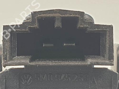 Left tailgate light VW GOLF PLUS V (5M1, 521) 2.0 TDI 16V | BP25256191C79 - Image 3