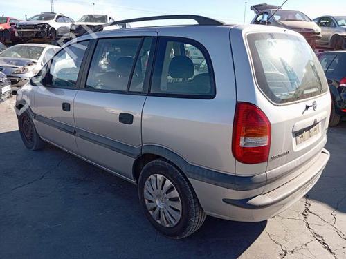 Right taillight OPEL ZAFIRA A MPV (T98) 2.0 DTI 16V (F75) | BP25140138C35 